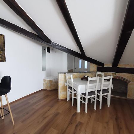 Loft Apartment Pula Ngoại thất bức ảnh