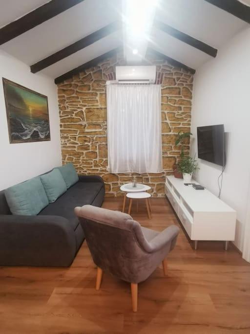 Loft Apartment Pula Ngoại thất bức ảnh