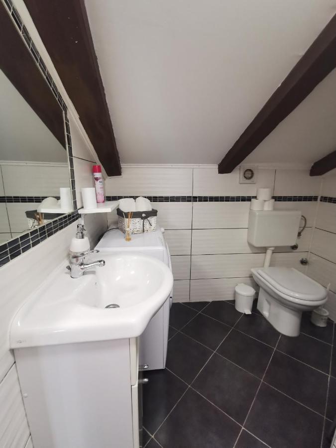 Loft Apartment Pula Ngoại thất bức ảnh